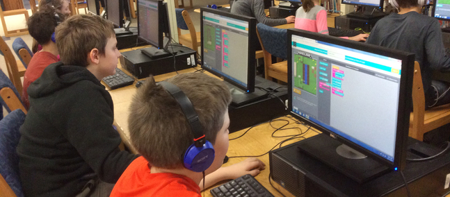 Students Participate in National Hour of Code Program